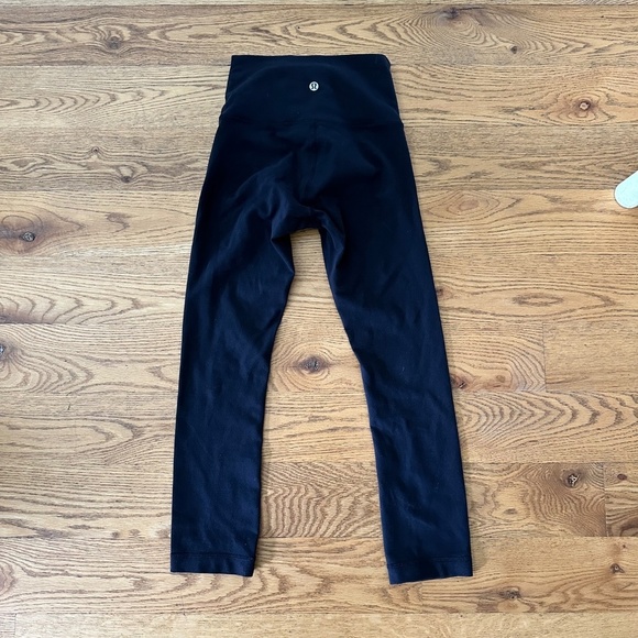 Lululemon Wunder Under Crop 21" Hi-Rise (Size 2) - Picture 5 of 7